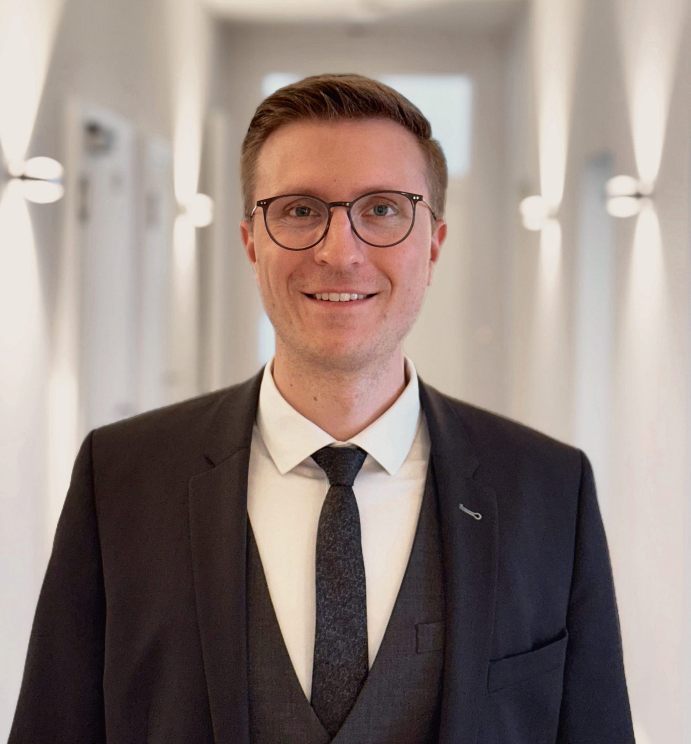 Maximilian Hennig Cherek Maximilian Hennig Cherek